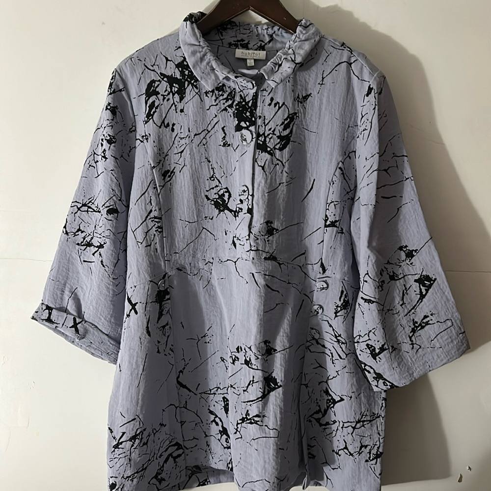 Habitat Black and Gray Abstract Print Top